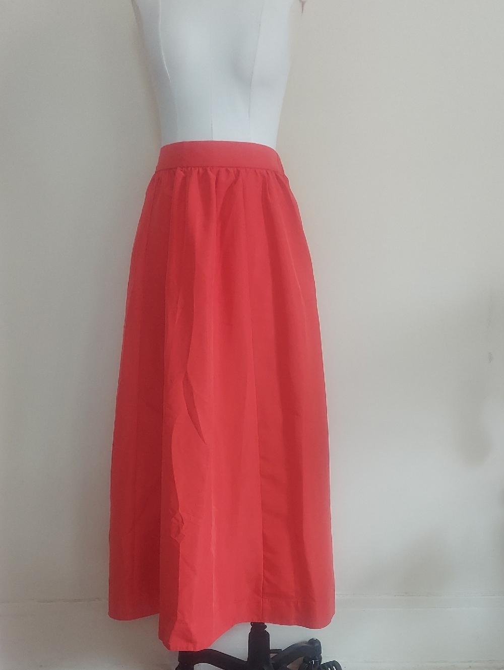 NWT- The Occasion by Old Navy High-Waisted Taffeta Midi Skirt